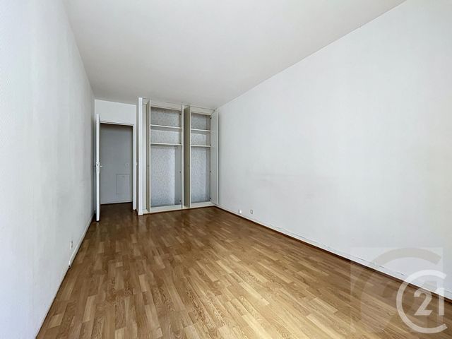 Appartement F2 à vendre - 2 pièces - 55.08 m2 - PARIS - 75018 - ILE-DE-FRANCE - Century 21 Joffrin Immobilier