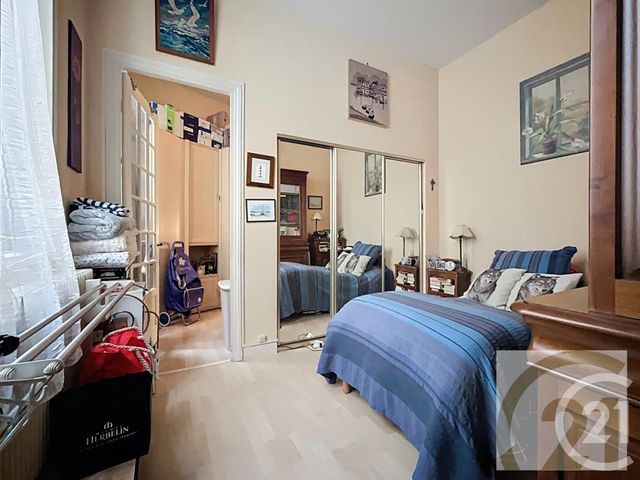 Appartement F3 à vendre - 3 pièces - 34.5 m2 - PARIS - 75018 - ILE-DE-FRANCE - Century 21 Joffrin Immobilier