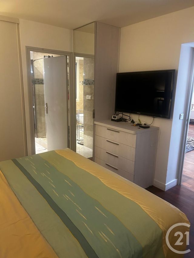 Appartement F3 à vendre - 3 pièces - 90.0 m2 - PARIS - 75116 - ILE-DE-FRANCE - Century 21 Joffrin Immobilier