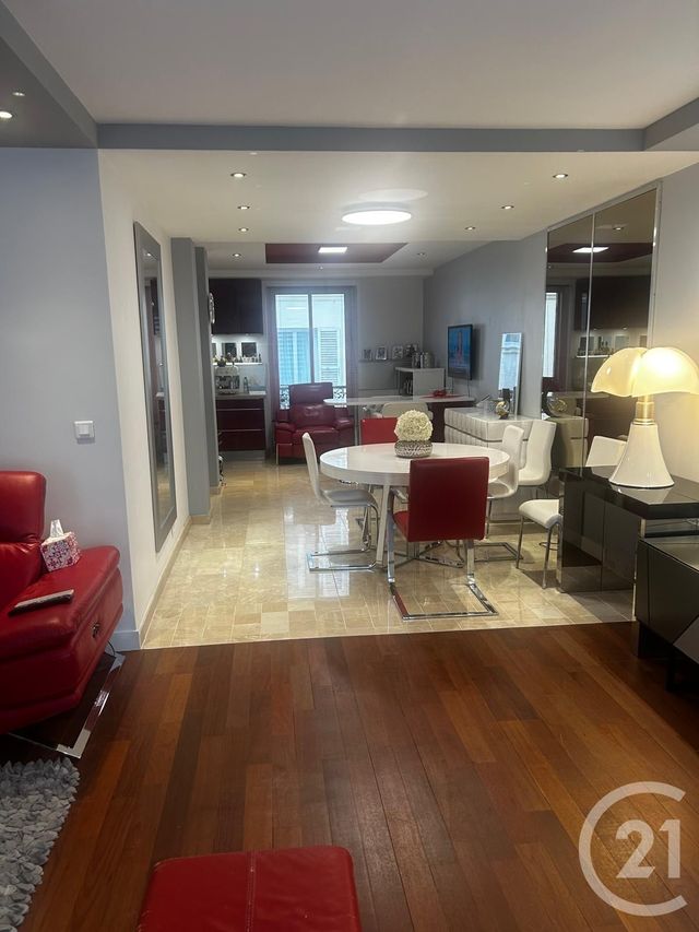 Appartement F3 à vendre - 3 pièces - 90.0 m2 - PARIS - 75116 - ILE-DE-FRANCE - Century 21 Joffrin Immobilier