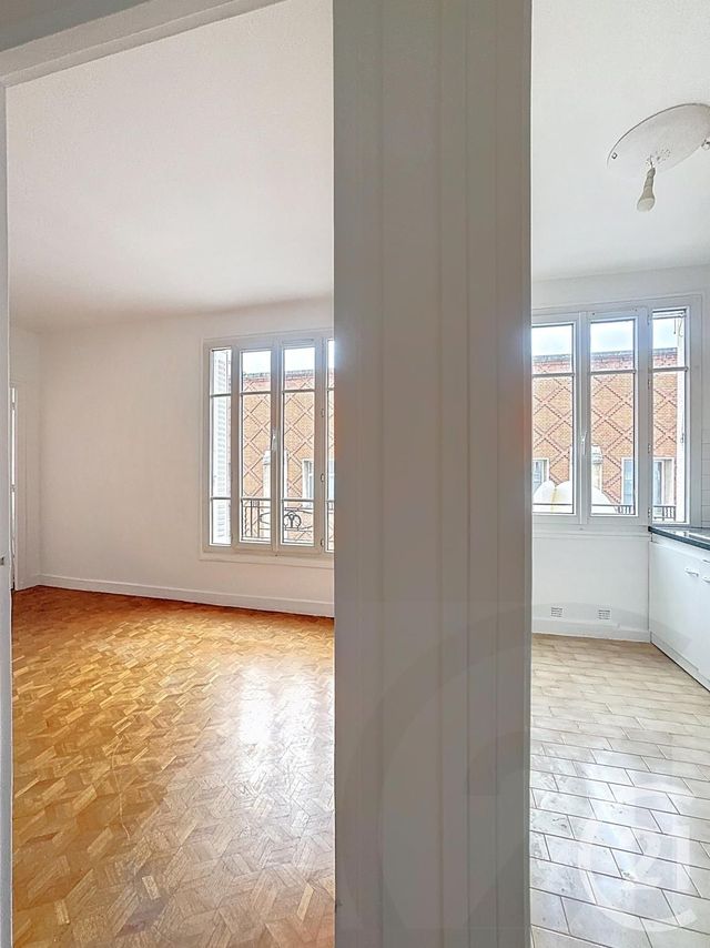 Appartement F3 à vendre - 3 pièces - 47.11 m2 - PARIS - 75018 - ILE-DE-FRANCE - Century 21 Joffrin Immobilier