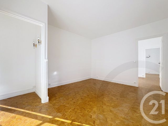 Appartement F3 à vendre - 3 pièces - 47.11 m2 - PARIS - 75018 - ILE-DE-FRANCE - Century 21 Joffrin Immobilier