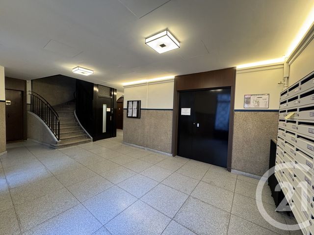 Appartement F3 à vendre - 3 pièces - 47.0 m2 - PARIS - 75018 - ILE-DE-FRANCE - Century 21 Joffrin Immobilier