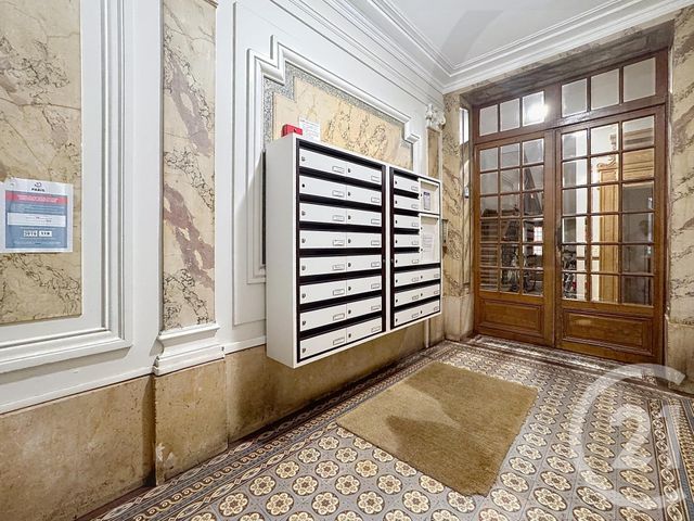 Appartement F3 à vendre - 3 pièces - 53.11 m2 - PARIS - 75018 - ILE-DE-FRANCE - Century 21 Joffrin Immobilier
