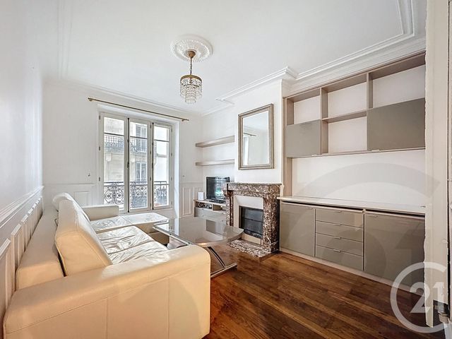 Appartement F3 à vendre - 3 pièces - 53.11 m2 - PARIS - 75018 - ILE-DE-FRANCE - Century 21 Joffrin Immobilier