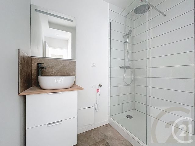 Appartement Studio à vendre - 1 pièce - 21.5 m2 - PARIS - 75018 - ILE-DE-FRANCE - Century 21 Joffrin Immobilier