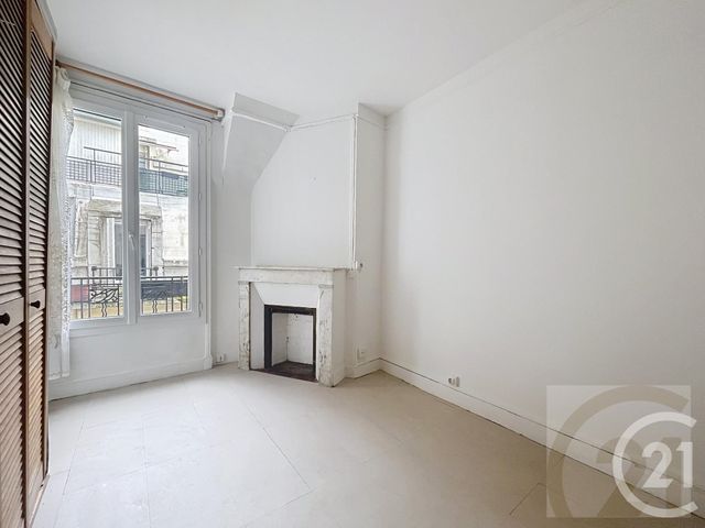 Appartement Studio à vendre - 1 pièce - 16.0 m2 - PARIS - 75018 - ILE-DE-FRANCE - Century 21 Joffrin Immobilier