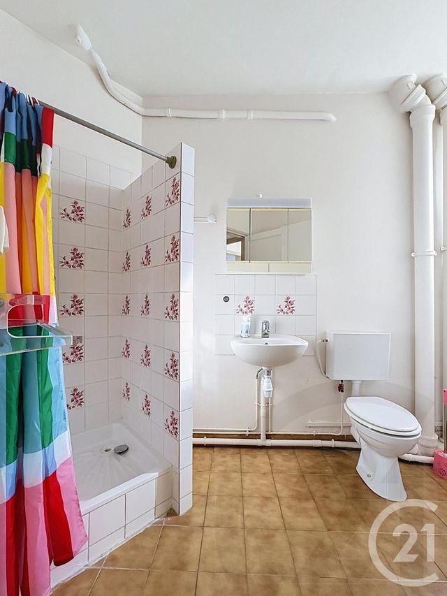 Appartement F2 à vendre - 2 pièces - 37.5 m2 - PARIS - 75018 - ILE-DE-FRANCE - Century 21 Joffrin Immobilier