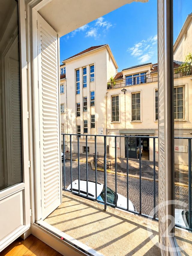 Appartement F2 à vendre - 2 pièces - 40.0 m2 - PARIS - 75018 - ILE-DE-FRANCE - Century 21 Joffrin Immobilier