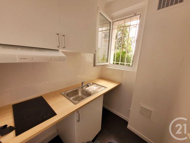 Appartement F1 à louer - 1 pièce - 20.66 m2 - PARIS - 75018 - ILE-DE-FRANCE - Century 21 Joffrin Immobilier
