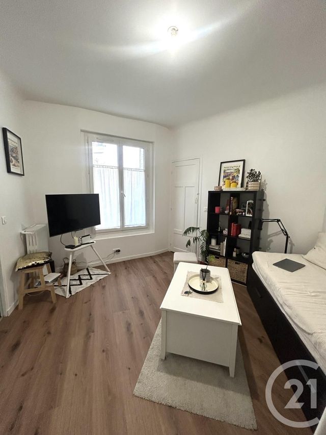 Appartement F1 à louer - 1 pièce - 20.66 m2 - PARIS - 75018 - ILE-DE-FRANCE - Century 21 Joffrin Immobilier