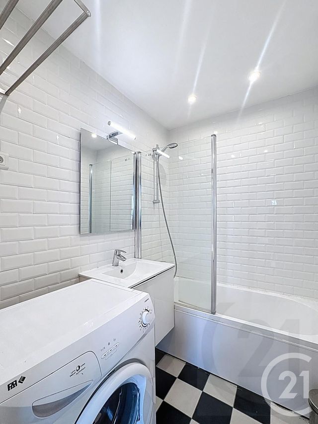 Appartement F3 à vendre - 3 pièces - 55.0 m2 - PARIS - 75018 - ILE-DE-FRANCE - Century 21 Joffrin Immobilier