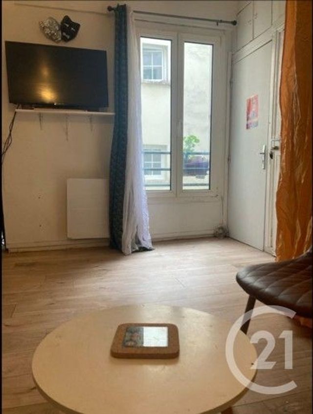 Appartement Studio à vendre - 1 pièce - 24.0 m2 - PARIS - 75018 - ILE-DE-FRANCE - Century 21 Joffrin Immobilier