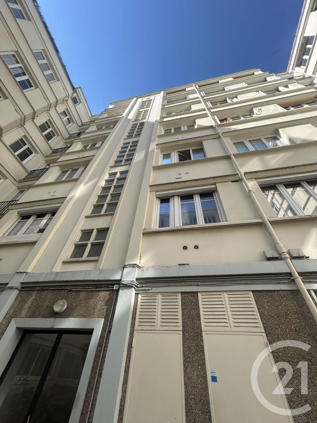 Appartement T2 à louer - 2 pièces - 34.29 m2 - PARIS - 75018 - ILE-DE-FRANCE - Century 21 Joffrin Immobilier