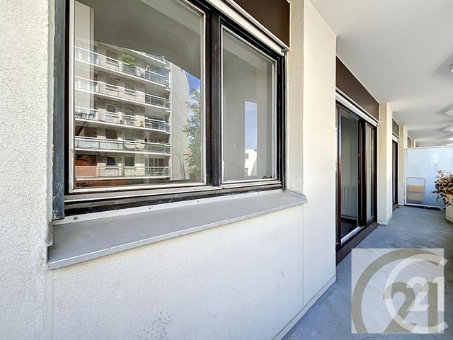 Appartement F2 à vendre - 2 pièces - 49.0 m2 - PARIS - 75018 - ILE-DE-FRANCE - Century 21 Joffrin Immobilier