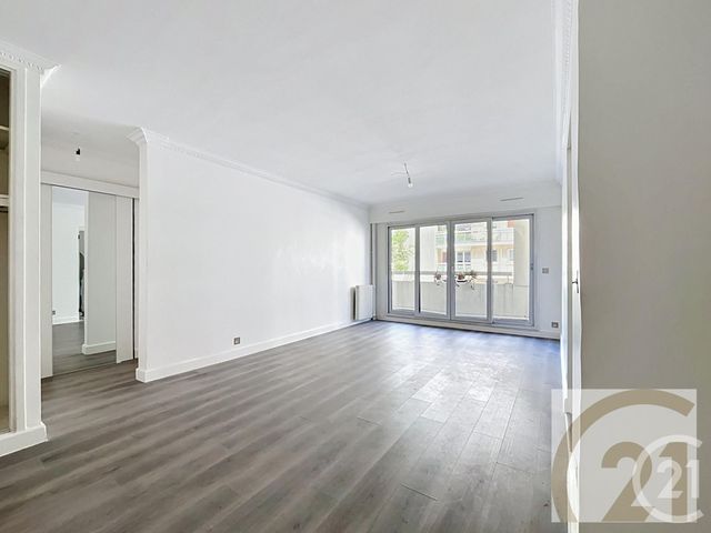 Appartement F2 à vendre - 2 pièces - 49.0 m2 - PARIS - 75018 - ILE-DE-FRANCE - Century 21 Joffrin Immobilier