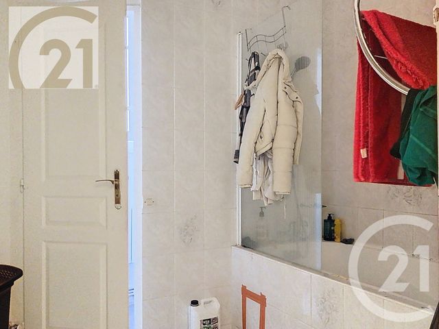 Appartement F2 à vendre - 2 pièces - 40.0 m2 - PARIS - 75018 - ILE-DE-FRANCE - Century 21 Joffrin Immobilier