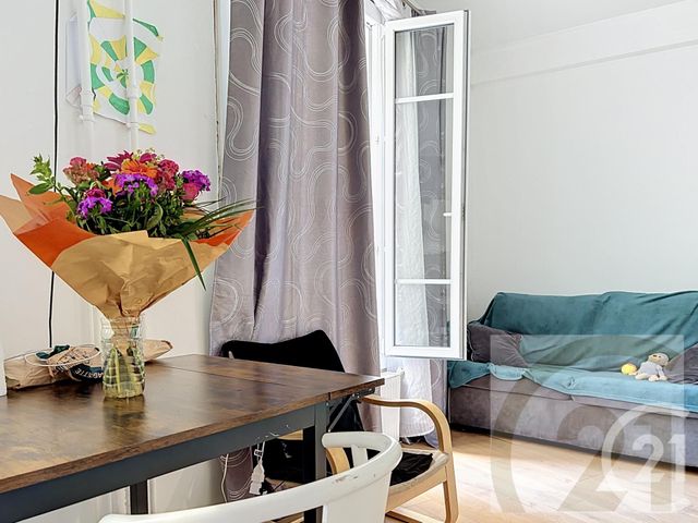 Appartement F2 à vendre - 2 pièces - 40.0 m2 - PARIS - 75018 - ILE-DE-FRANCE - Century 21 Joffrin Immobilier