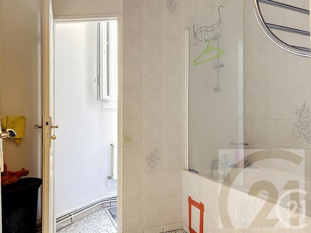 Appartement F2 à vendre - 2 pièces - 40.0 m2 - PARIS - 75018 - ILE-DE-FRANCE - Century 21 Joffrin Immobilier