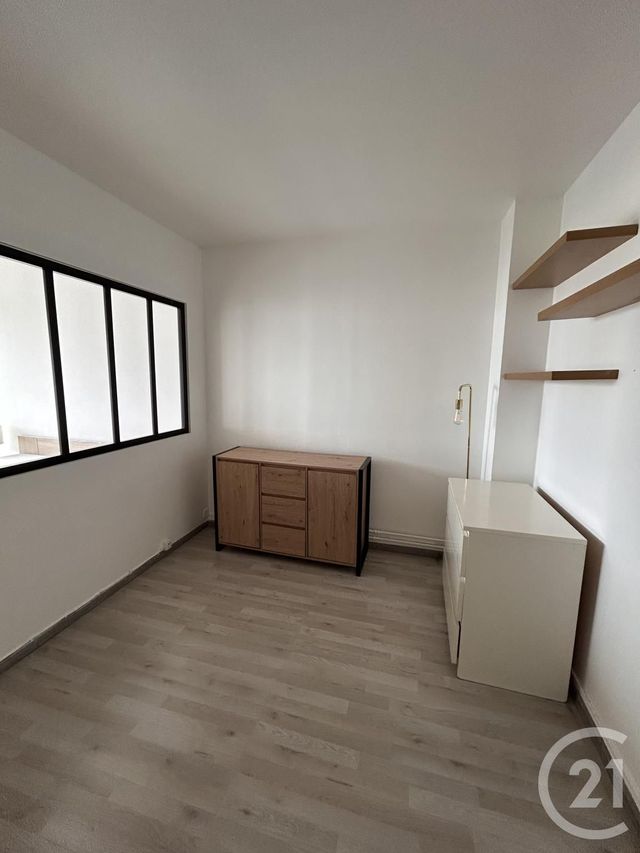 Appartement T2 à louer - 2 pièces - 56.51 m2 - PARIS - 75018 - ILE-DE-FRANCE - Century 21 Joffrin Immobilier