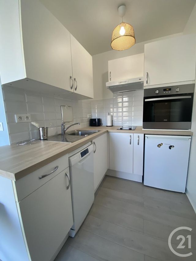 Appartement Studio à louer - 1 pièce - 26.05 m2 - PARIS - 75018 - ILE-DE-FRANCE - Century 21 Joffrin Immobilier