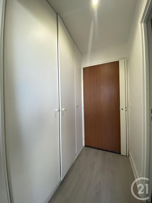 Appartement Studio à louer - 1 pièce - 26.05 m2 - PARIS - 75018 - ILE-DE-FRANCE - Century 21 Joffrin Immobilier