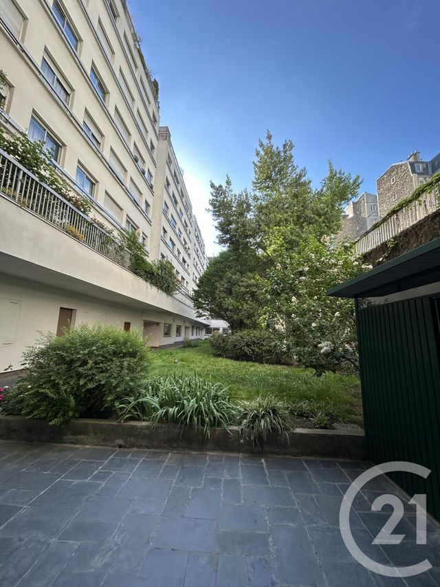 Appartement Studio à louer - 1 pièce - 18.85 m2 - PARIS - 75018 - ILE-DE-FRANCE - Century 21 Joffrin Immobilier