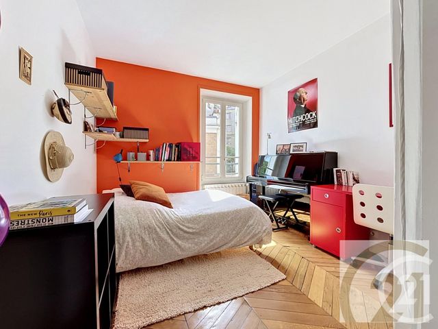 Appartement Duplex à vendre - 6 pièces - 116.0 m2 - PARIS - 75018 - ILE-DE-FRANCE - Century 21 Joffrin Immobilier