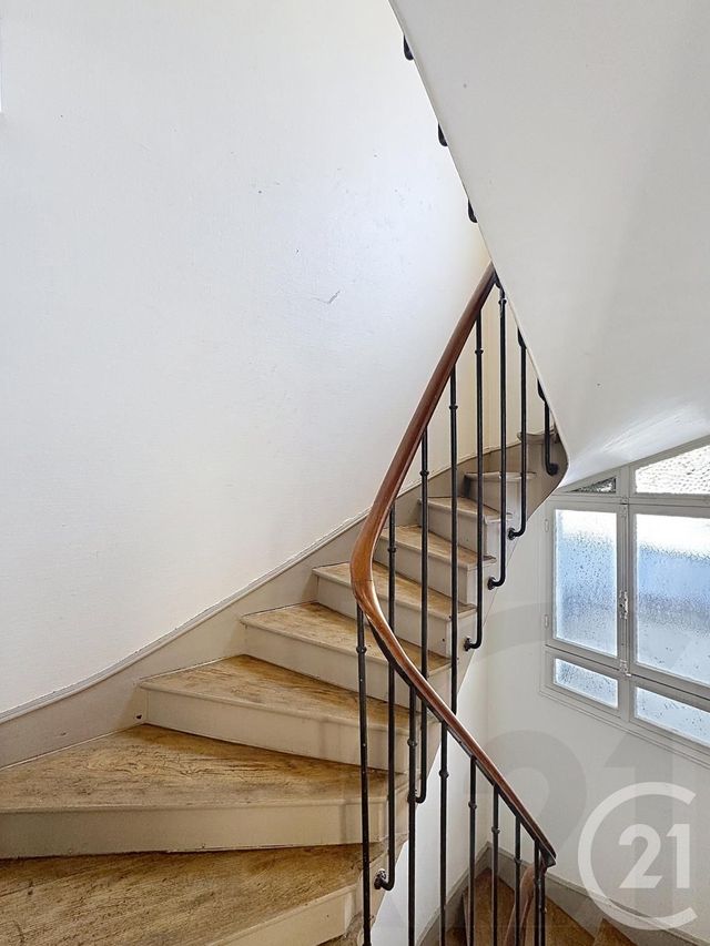 Appartement F2 à vendre - 2 pièces - 44.0 m2 - PARIS - 75018 - ILE-DE-FRANCE - Century 21 Joffrin Immobilier