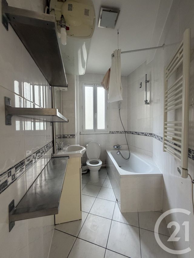 Appartement F2 à vendre - 2 pièces - 44.0 m2 - PARIS - 75018 - ILE-DE-FRANCE - Century 21 Joffrin Immobilier