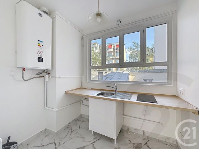 Appartement F2 à vendre - 2 pièces - 44.0 m2 - PARIS - 75018 - ILE-DE-FRANCE - Century 21 Joffrin Immobilier
