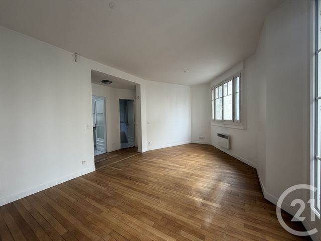 Appartement F2 à vendre - 2 pièces - 44.0 m2 - PARIS - 75018 - ILE-DE-FRANCE - Century 21 Joffrin Immobilier