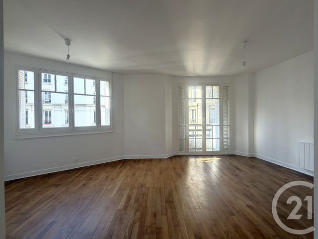 Appartement F2 à vendre - 2 pièces - 44.0 m2 - PARIS - 75018 - ILE-DE-FRANCE - Century 21 Joffrin Immobilier
