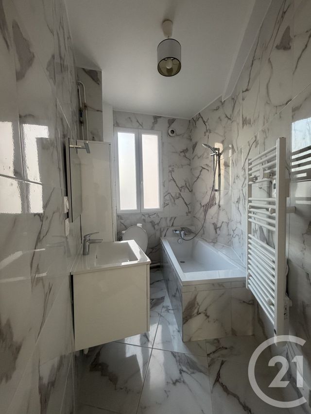 Appartement F2 à vendre - 2 pièces - 44.0 m2 - PARIS - 75018 - ILE-DE-FRANCE - Century 21 Joffrin Immobilier