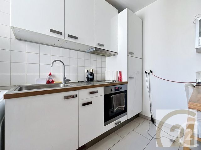 Appartement Studio à vendre - 1 pièce - 21.1 m2 - PARIS - 75018 - ILE-DE-FRANCE - Century 21 Joffrin Immobilier
