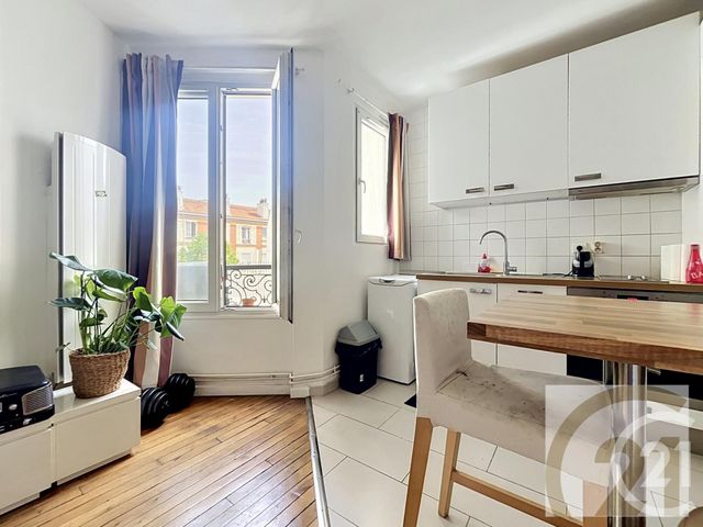 Appartement Studio à vendre - 1 pièce - 21.1 m2 - PARIS - 75018 - ILE-DE-FRANCE - Century 21 Joffrin Immobilier