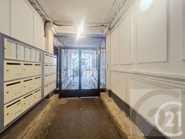 Appartement Studio à vendre - 2 pièces - 36.48 m2 - PARIS - 75018 - ILE-DE-FRANCE - Century 21 Joffrin Immobilier