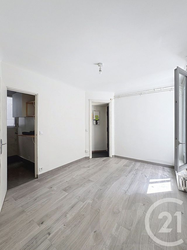 Appartement F2 à vendre - 2 pièces - 31.0 m2 - PARIS - 75018 - ILE-DE-FRANCE - Century 21 Joffrin Immobilier