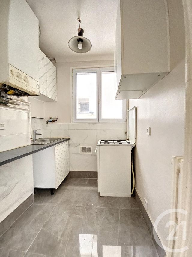 Appartement F2 à vendre - 2 pièces - 31.0 m2 - PARIS - 75018 - ILE-DE-FRANCE - Century 21 Joffrin Immobilier