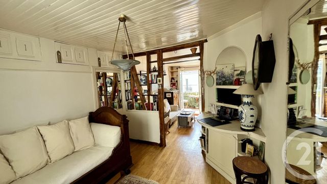 Appartement à vendre - 3 pièces - 42.6 m2 - PARIS - 75018 - ILE-DE-FRANCE - Century 21 Joffrin Immobilier