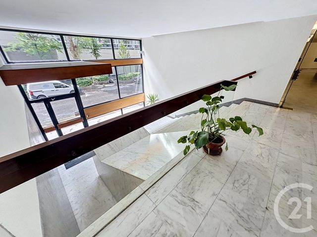 Appartement F2 à vendre - 2 pièces - 37.0 m2 - PARIS - 75018 - ILE-DE-FRANCE - Century 21 Joffrin Immobilier