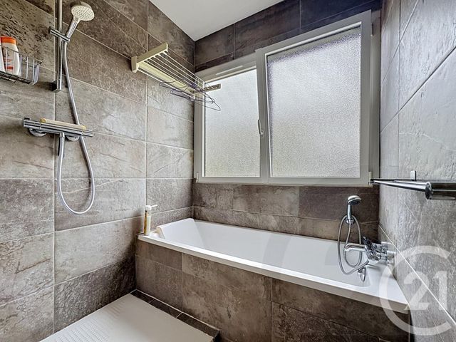 Appartement F2 à vendre - 2 pièces - 37.0 m2 - PARIS - 75018 - ILE-DE-FRANCE - Century 21 Joffrin Immobilier