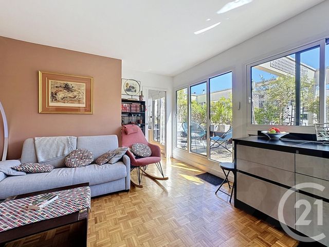 Appartement F2 à vendre - 2 pièces - 37.0 m2 - PARIS - 75018 - ILE-DE-FRANCE - Century 21 Joffrin Immobilier