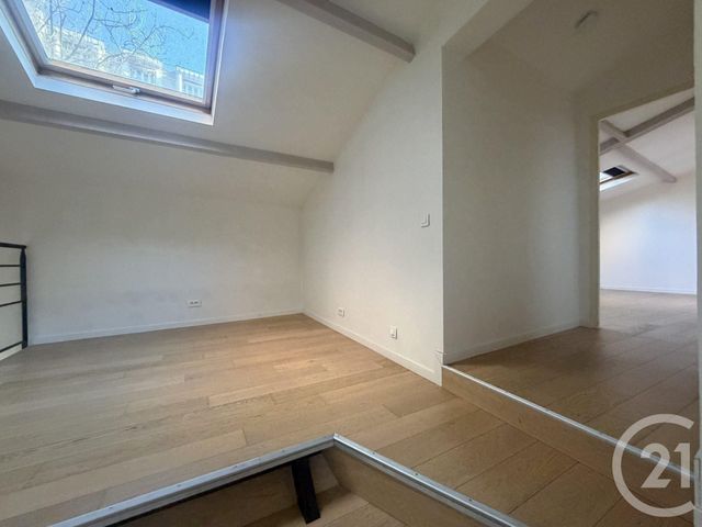 Appartement F4 à vendre - 4 pièces - 85.0 m2 - PARIS - 75018 - ILE-DE-FRANCE - Century 21 Joffrin Immobilier