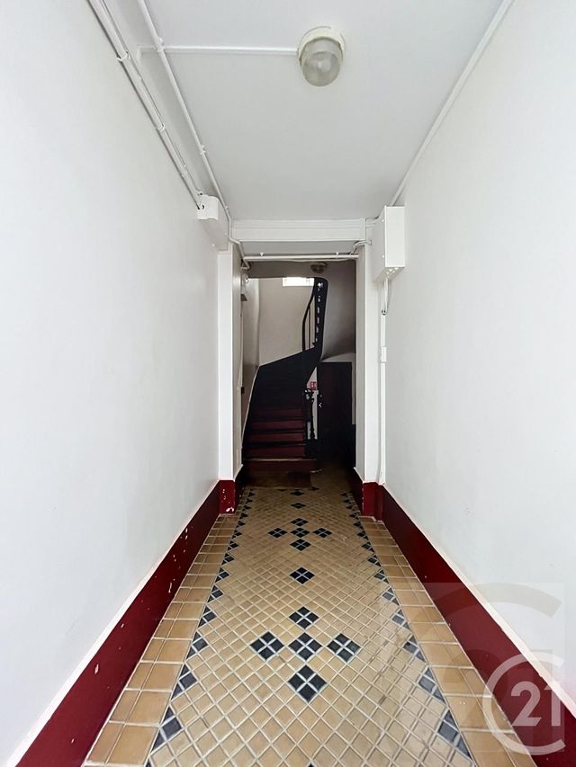 Appartement F2 à vendre - 2 pièces - 27.3 m2 - PARIS - 75018 - ILE-DE-FRANCE - Century 21 Joffrin Immobilier