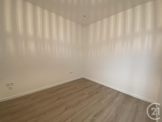 Appartement F3 à louer - 3 pièces - 59.13 m2 - PARIS - 75018 - ILE-DE-FRANCE - Century 21 Joffrin Immobilier
