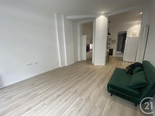 Appartement F3 à louer - 3 pièces - 59.13 m2 - PARIS - 75018 - ILE-DE-FRANCE - Century 21 Joffrin Immobilier