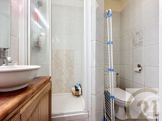 Appartement F2 à vendre - 2 pièces - 38.59 m2 - PARIS - 75018 - ILE-DE-FRANCE - Century 21 Joffrin Immobilier