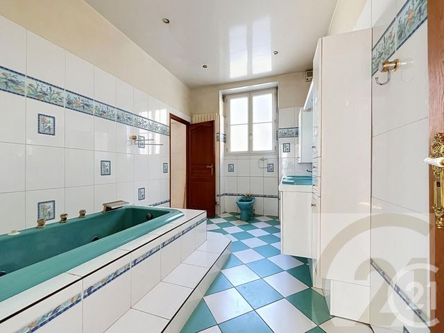 Appartement à vendre - 3 pièces - 75.09 m2 - PARIS - 75018 - ILE-DE-FRANCE - Century 21 Joffrin Immobilier