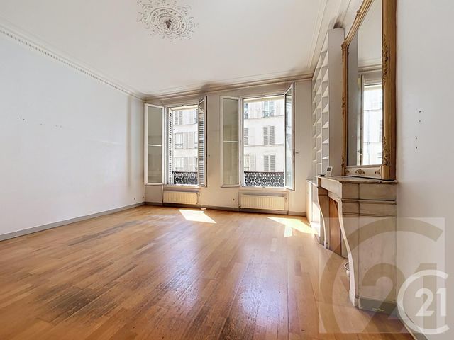 Appartement à vendre - 3 pièces - 75.09 m2 - PARIS - 75018 - ILE-DE-FRANCE - Century 21 Joffrin Immobilier